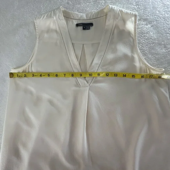 Vince Ivory Sleeveless V-Neck Luxurious 100% Silk Blouse Size S - Picture 7 of 12